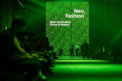 Runway-Foto der "Best Graduates Show" auf der Berlin Fashion Week, Eventfotografie von Stefan Schubert.